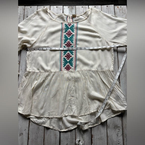 Roxy | Off-White | Embroidered | Keyhole Button | Geo Print | Flowy Top | L - Picture 4 of 14